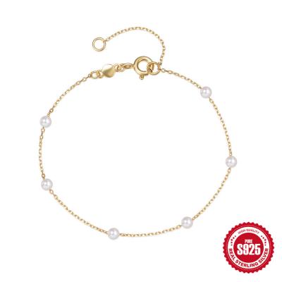 Minimalist Pearl bracelet